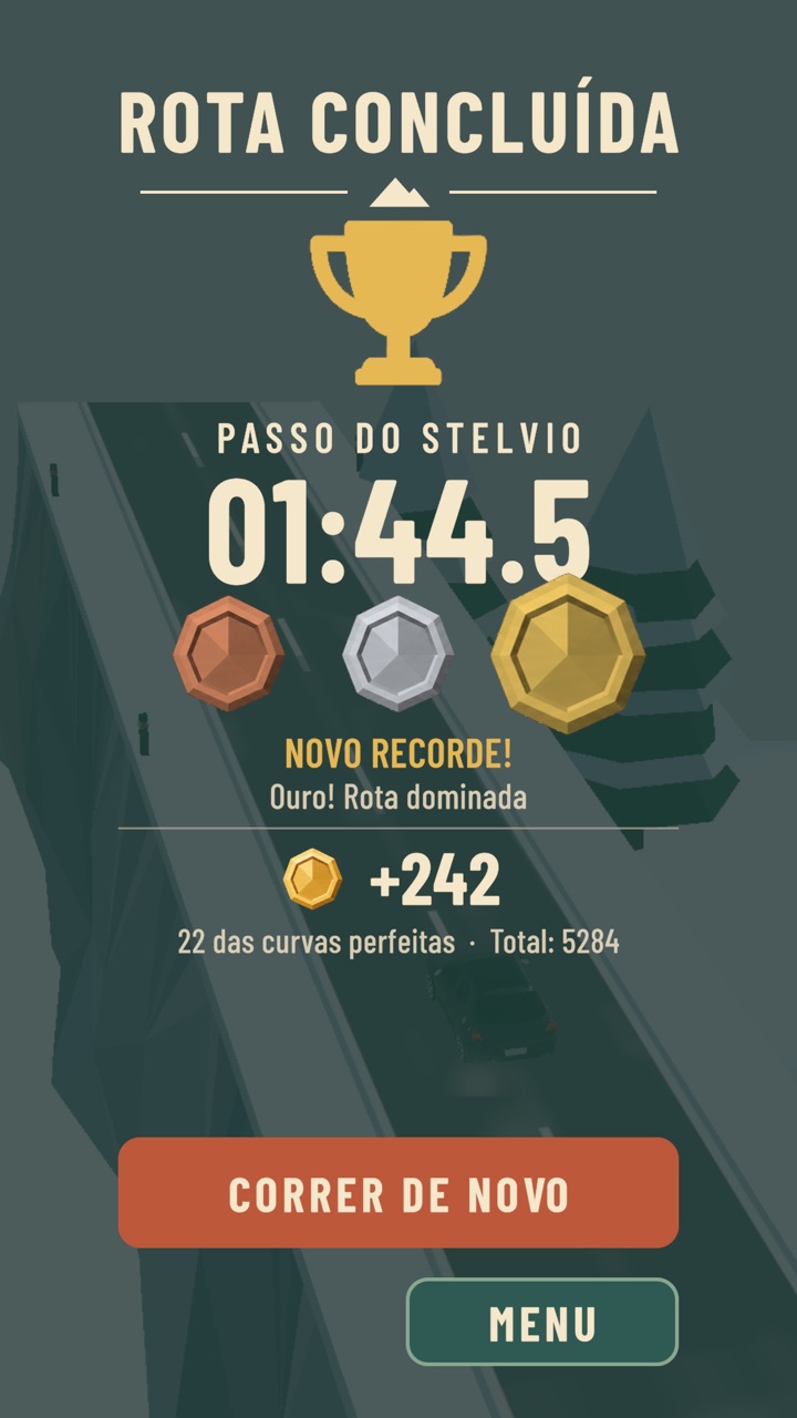Tela de rota concluída com troféu, tempo de 01:44.5 e medalhas de bronze, prata e ouro